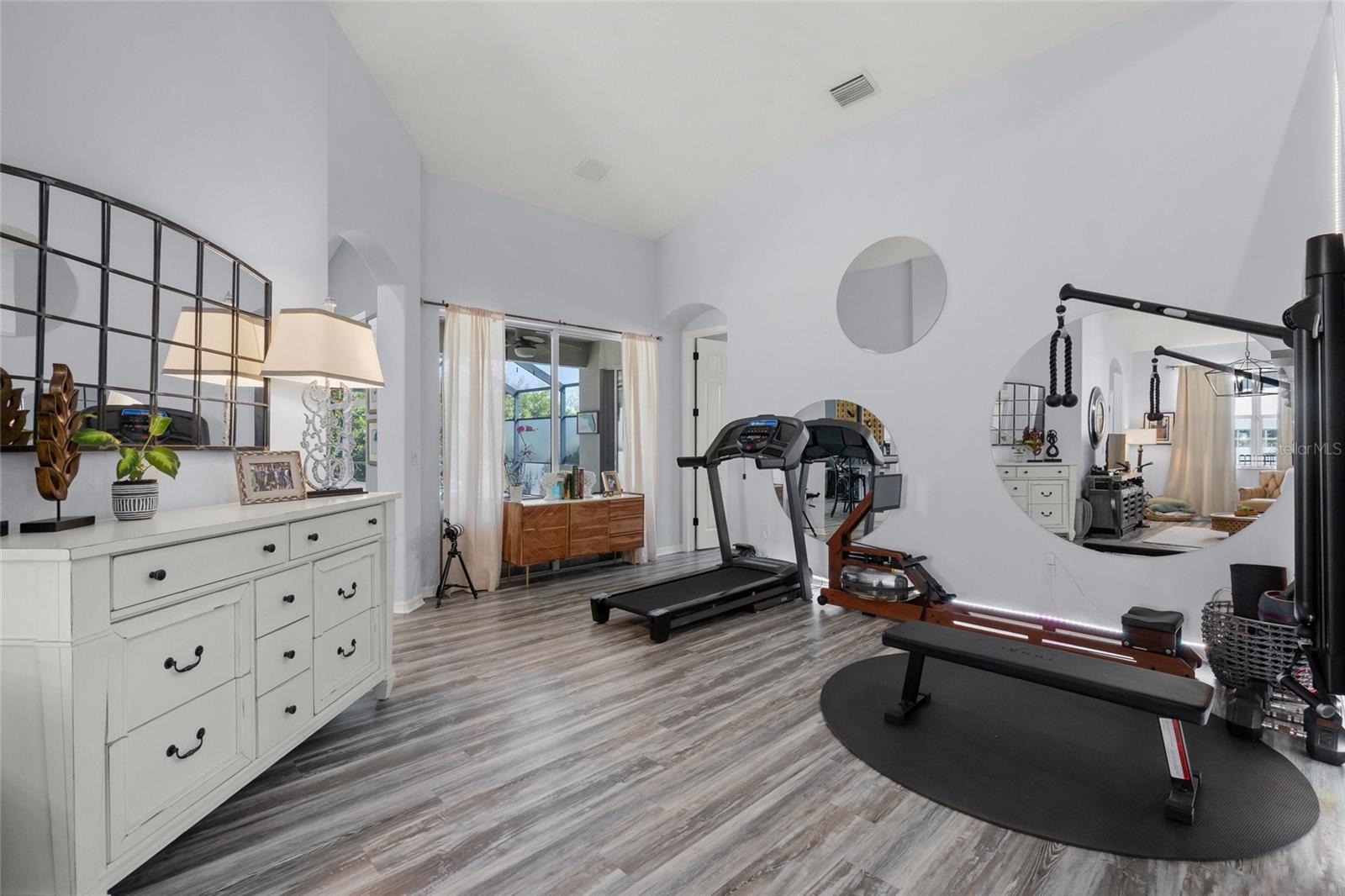 6723 Tailfeather Way, Bradenton, FL 34203