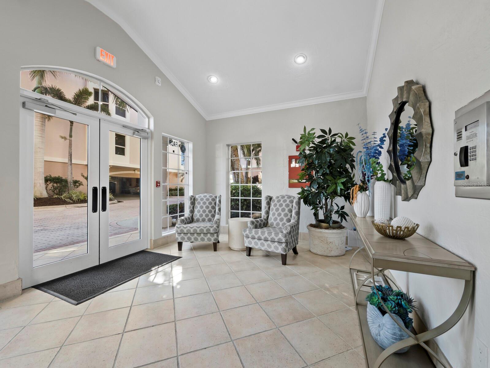 5430 Eagles Point Unit 105, Sarasota, FL 34231