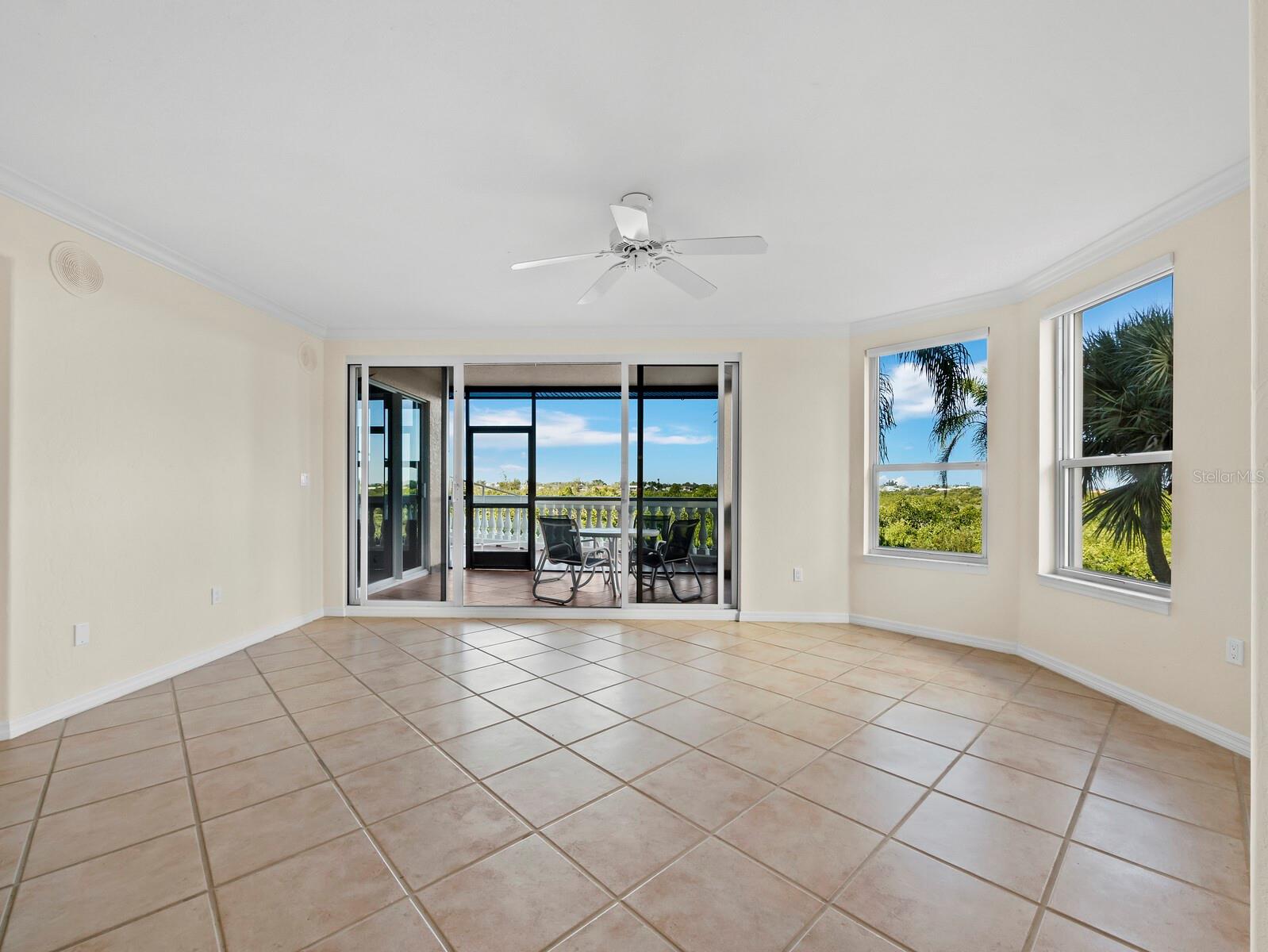 5430 Eagles Point Unit 105, Sarasota, FL 34231