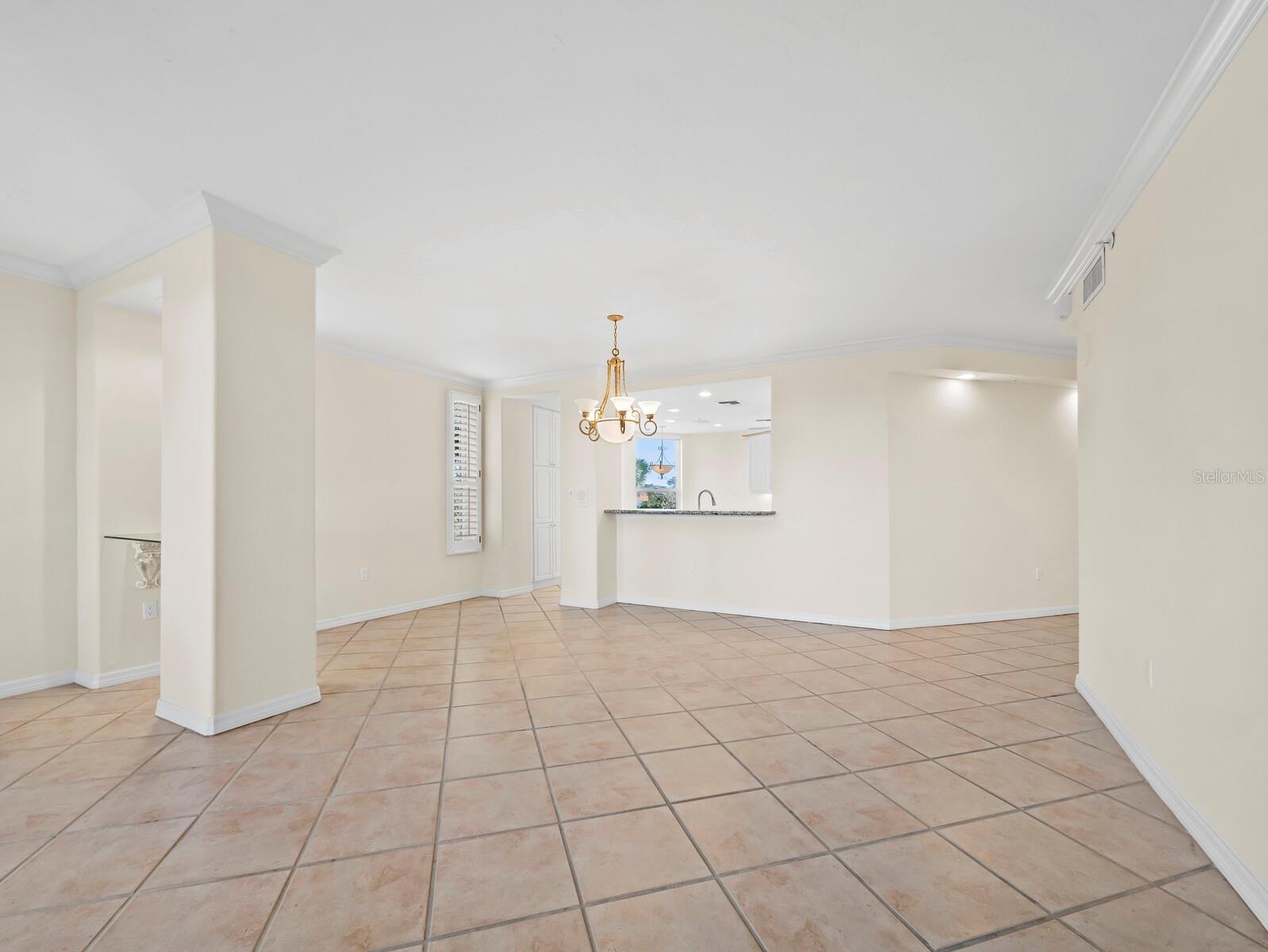 5430 Eagles Point Unit 105, Sarasota, FL 34231