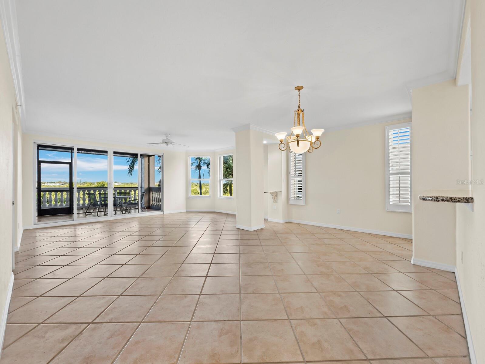5430 Eagles Point Unit 105, Sarasota, FL 34231