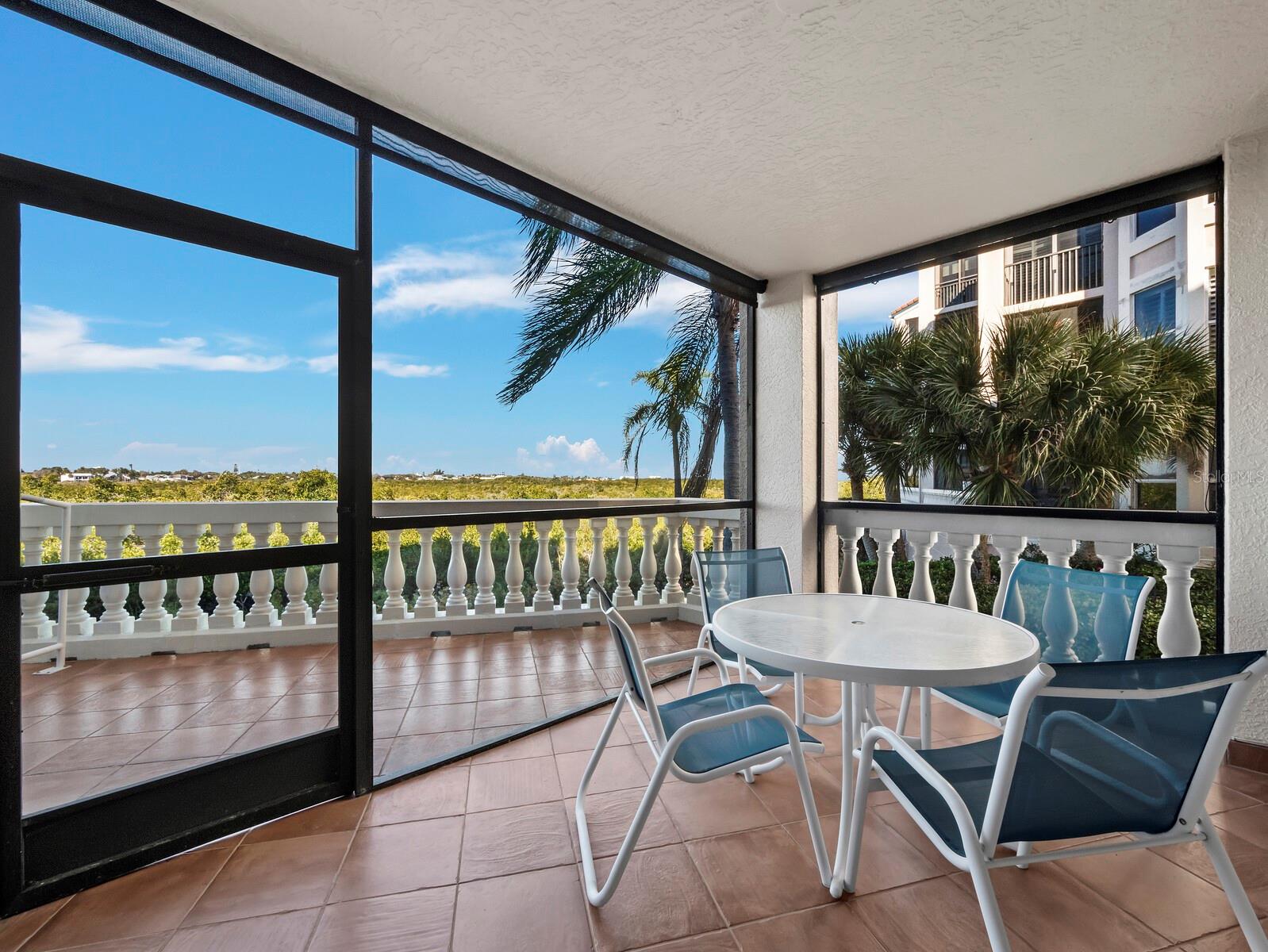 5430 Eagles Point Unit 105, Sarasota, FL 34231