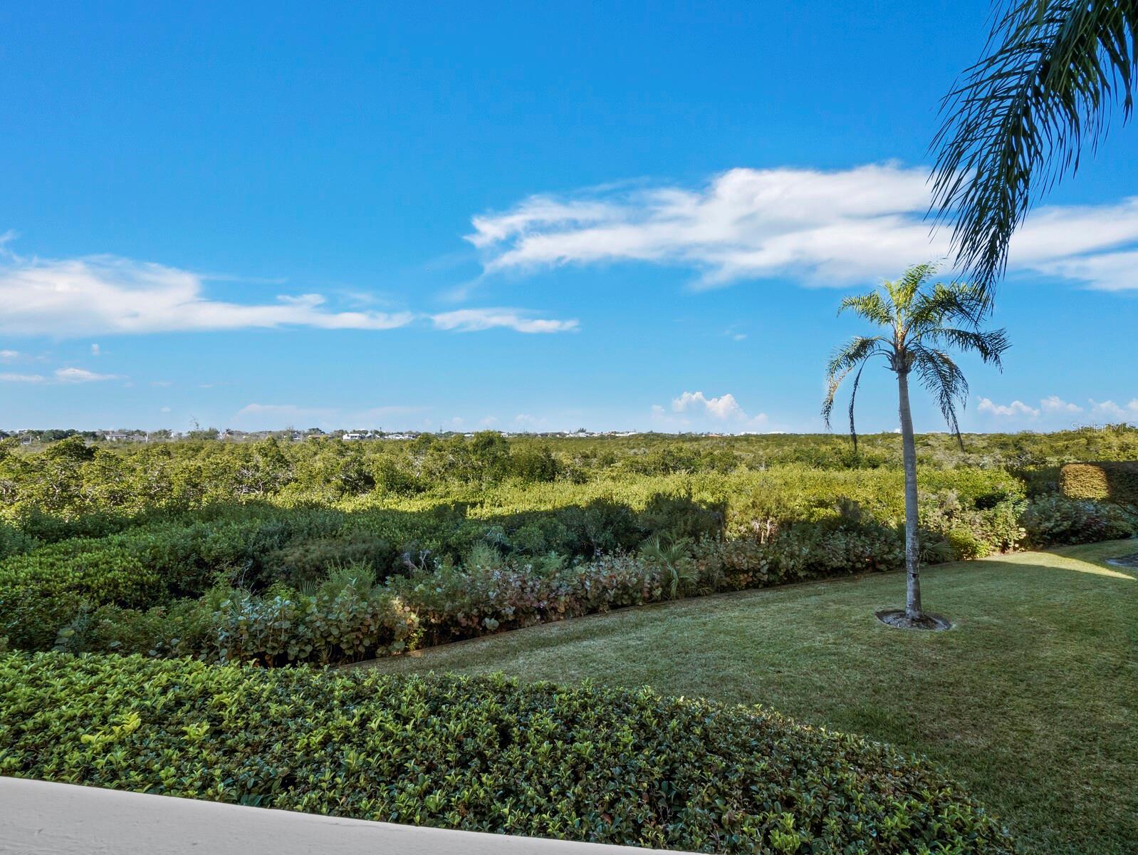5430 Eagles Point Unit 105, Sarasota, FL 34231