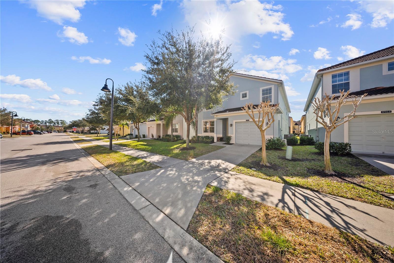 8960 Bismarck Palm Rd, Kissimmee, FL 34747