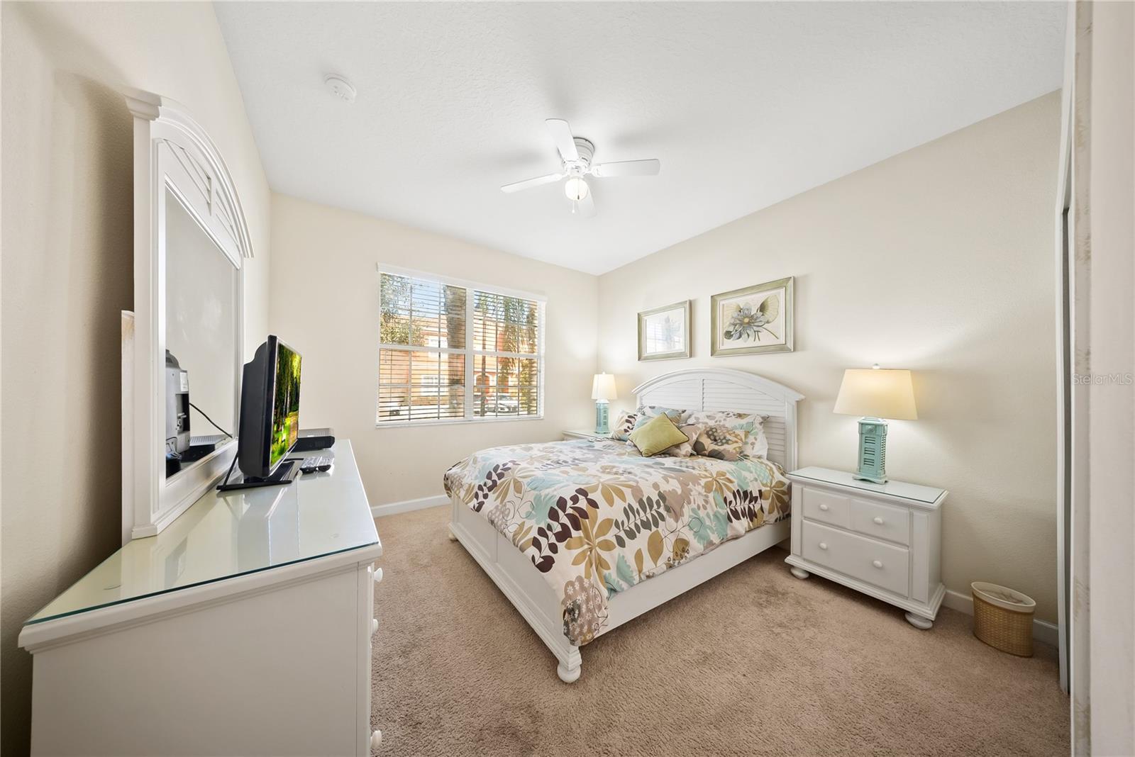 8960 Bismarck Palm Rd, Kissimmee, FL 34747