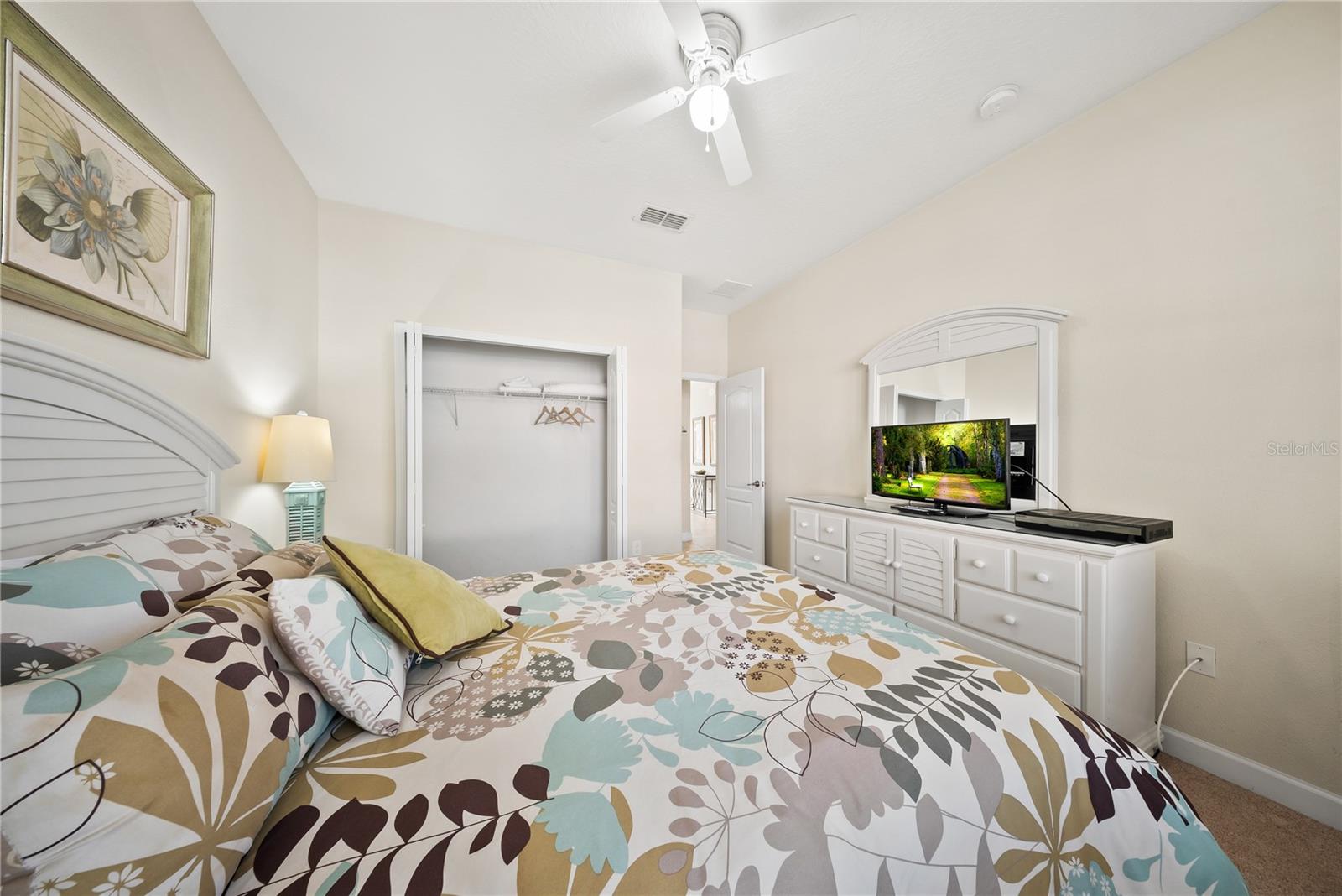 8960 Bismarck Palm Rd, Kissimmee, FL 34747