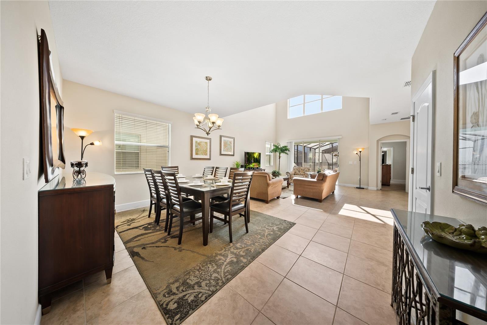 8960 Bismarck Palm Rd, Kissimmee, FL 34747