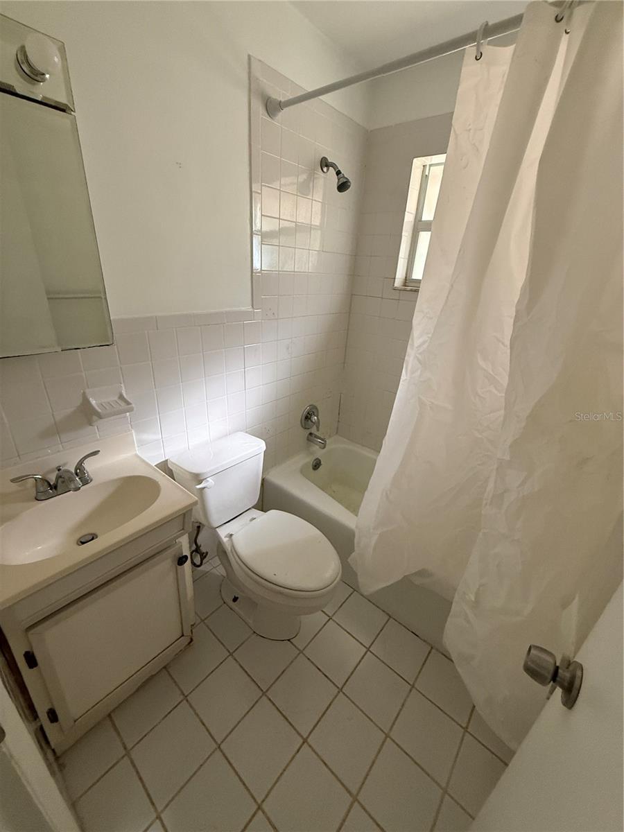 1270 8th, Largo, FL 33770