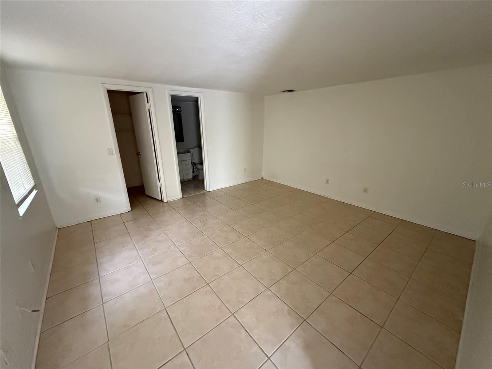 1270 8th, Largo, FL 33770