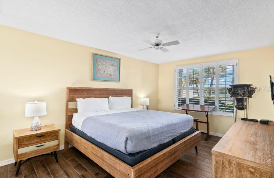605 Sutton Unit 102, Longboat Key, FL 34228