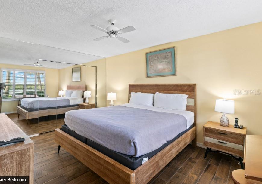 605 Sutton Unit 102, Longboat Key, FL 34228