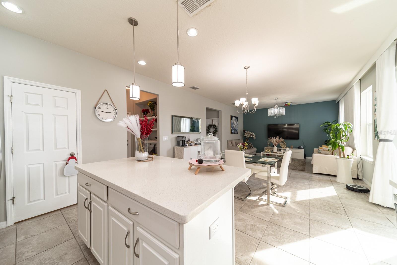 2542 Nouveau, Kissimmee, FL 34741