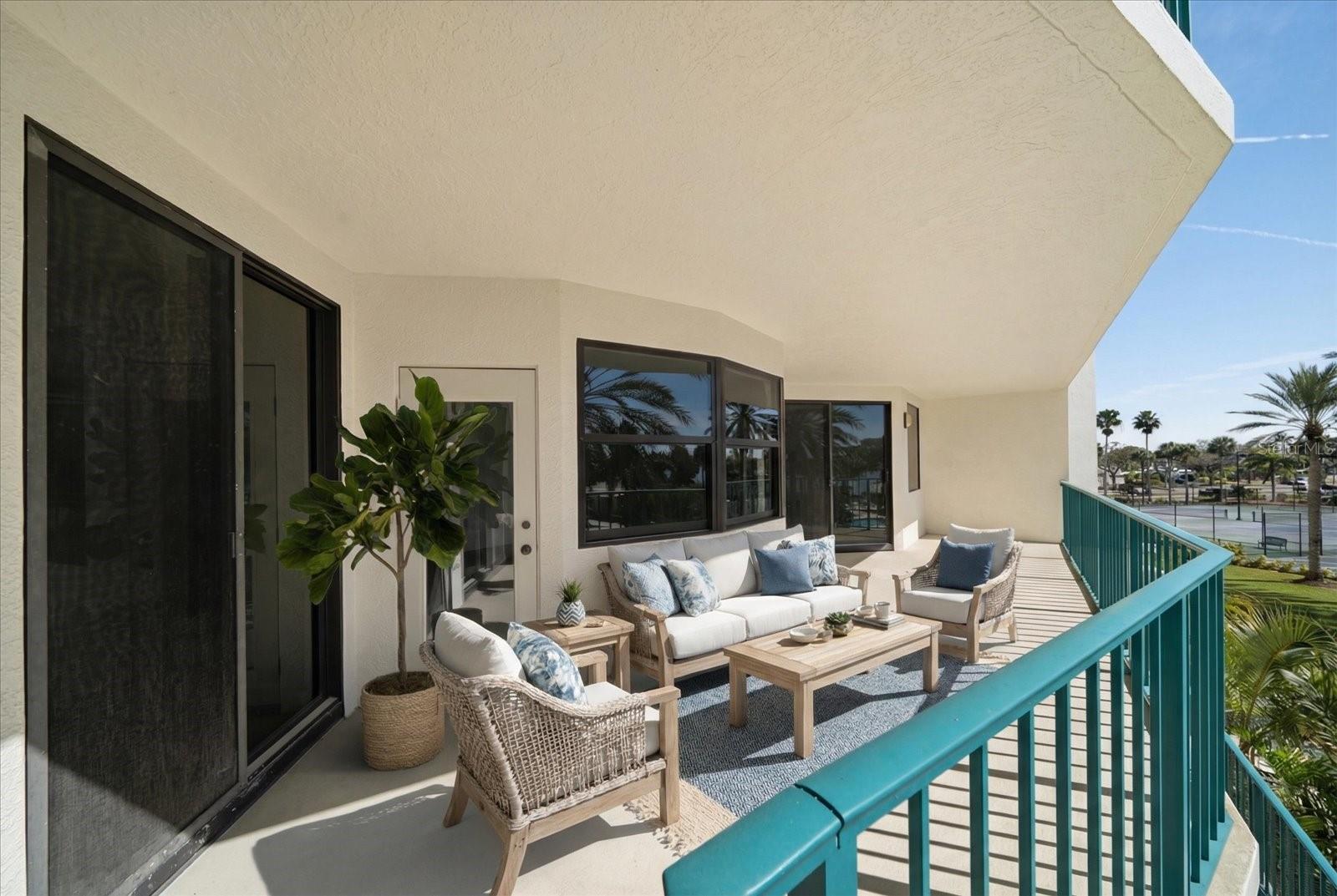 670 Island Unit 304, Clearwater Beach, FL 33767
