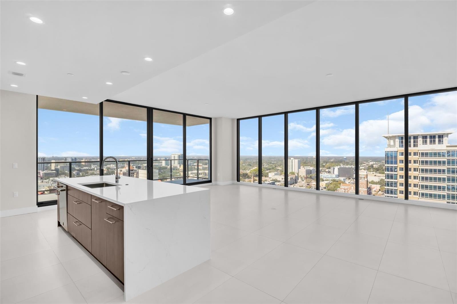 275 1st Unit 2001, St Petersburg, FL 33701