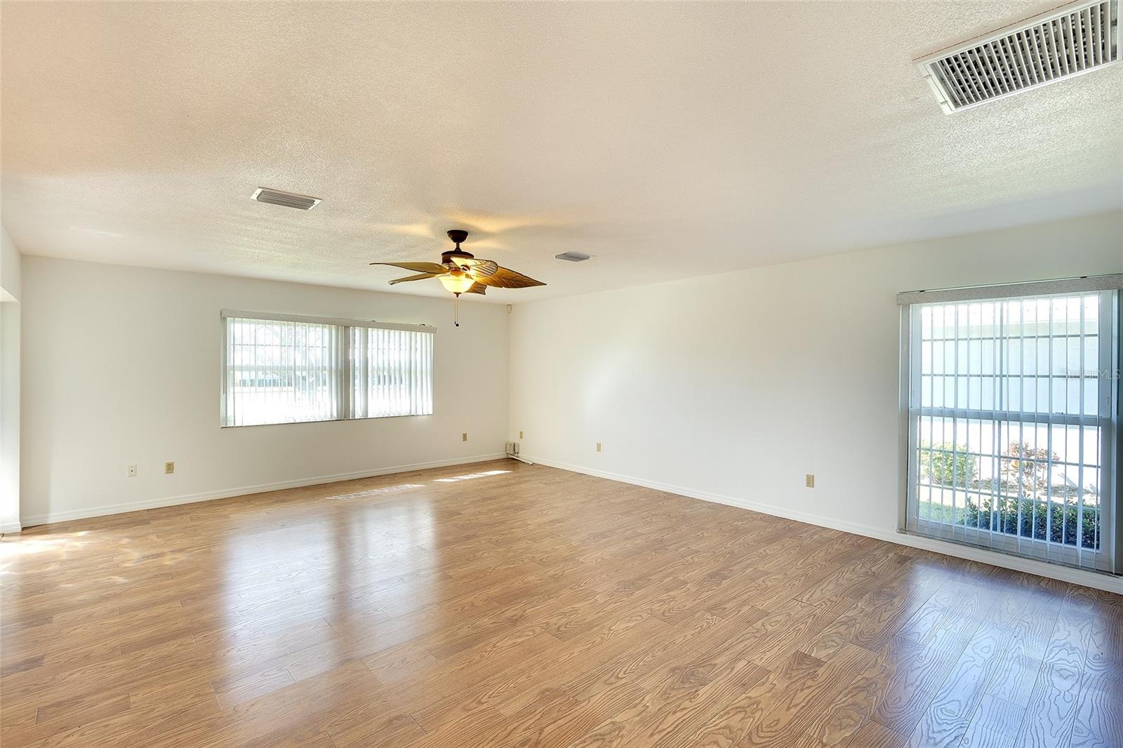 6517 10th, Bradenton, FL 34209