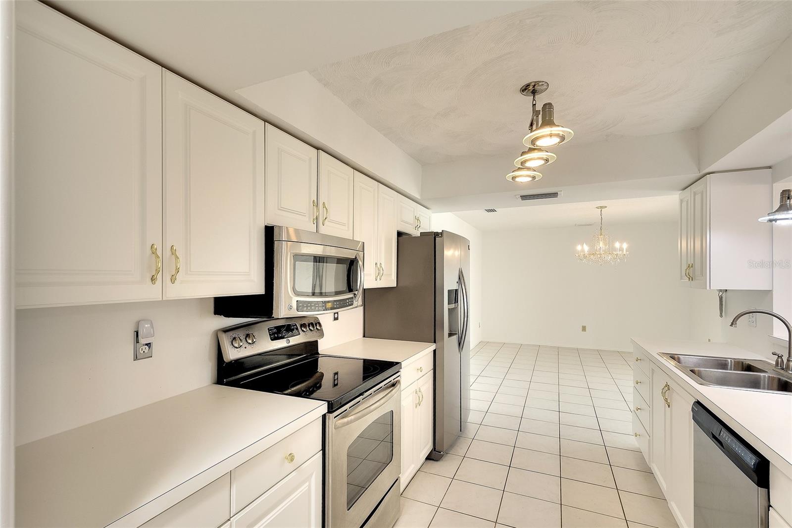 6517 10th, Bradenton, FL 34209