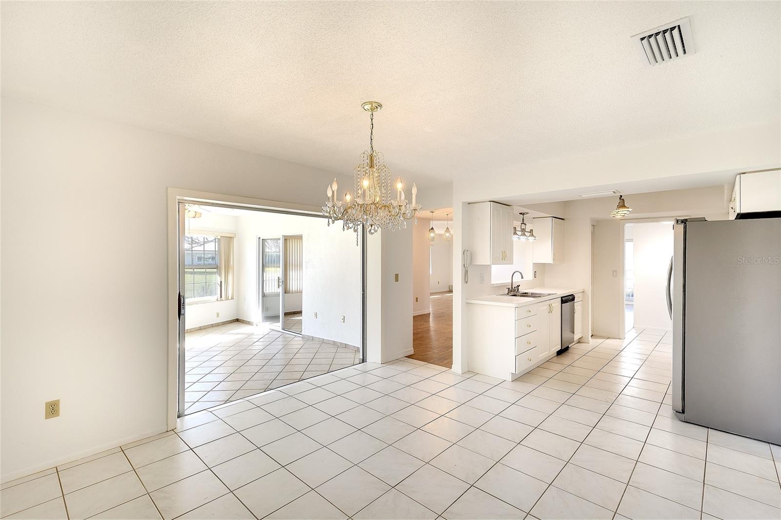 6517 10th, Bradenton, FL 34209
