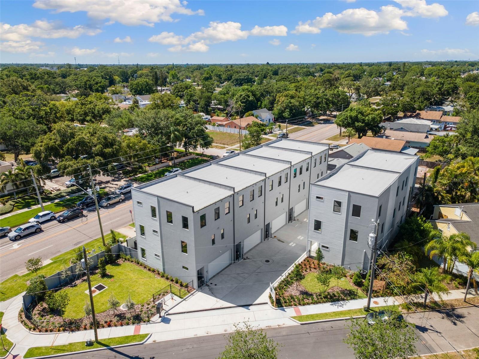 2211 16th, St Petersburg, FL 33704