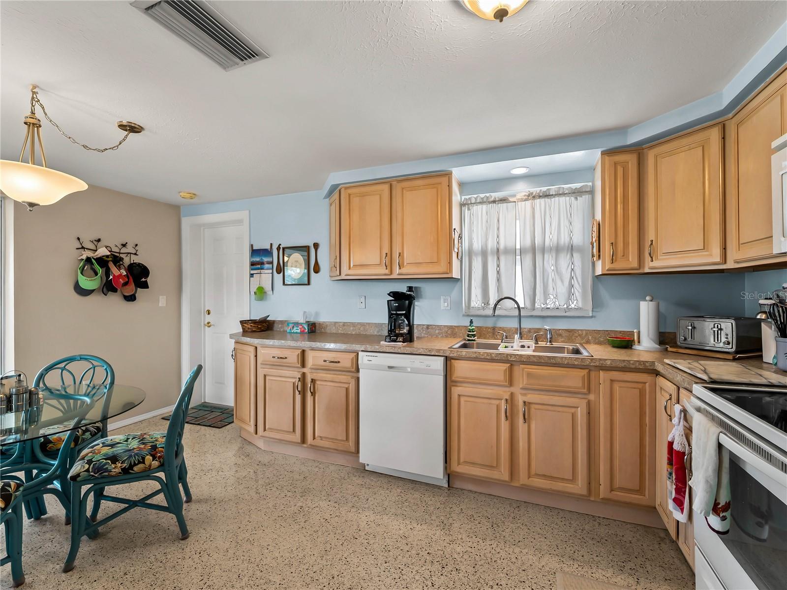 896 Venice, Venice, FL 34293