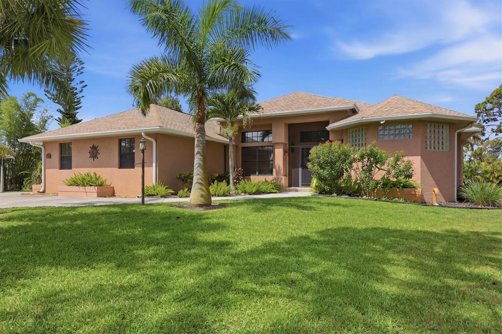 1710 Parker, Englewood, FL 34223