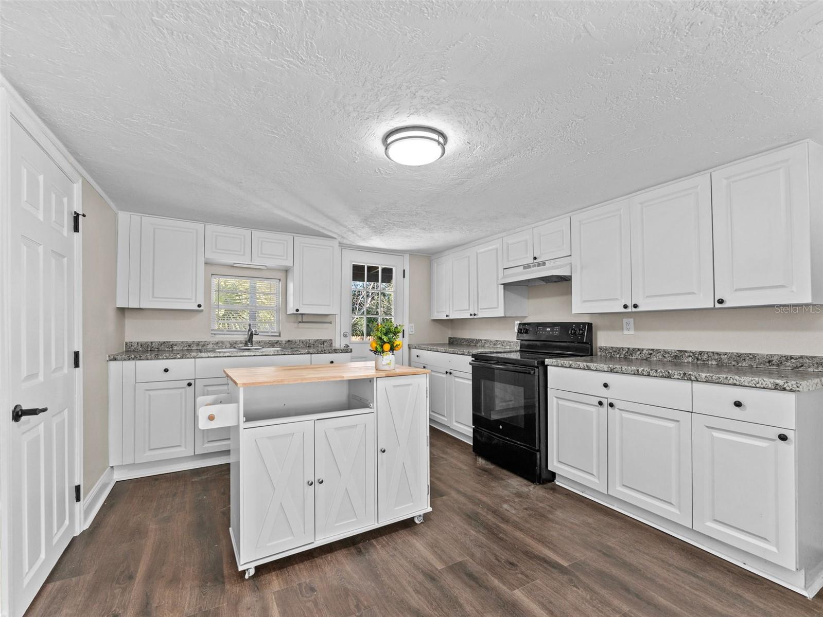 3622 Mohawk, Tampa, FL 33610