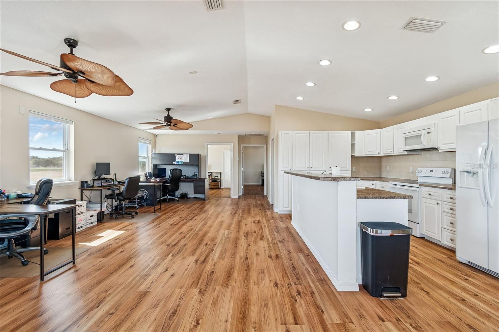 4026 Mcintosh Estates, Plant City, FL 33565