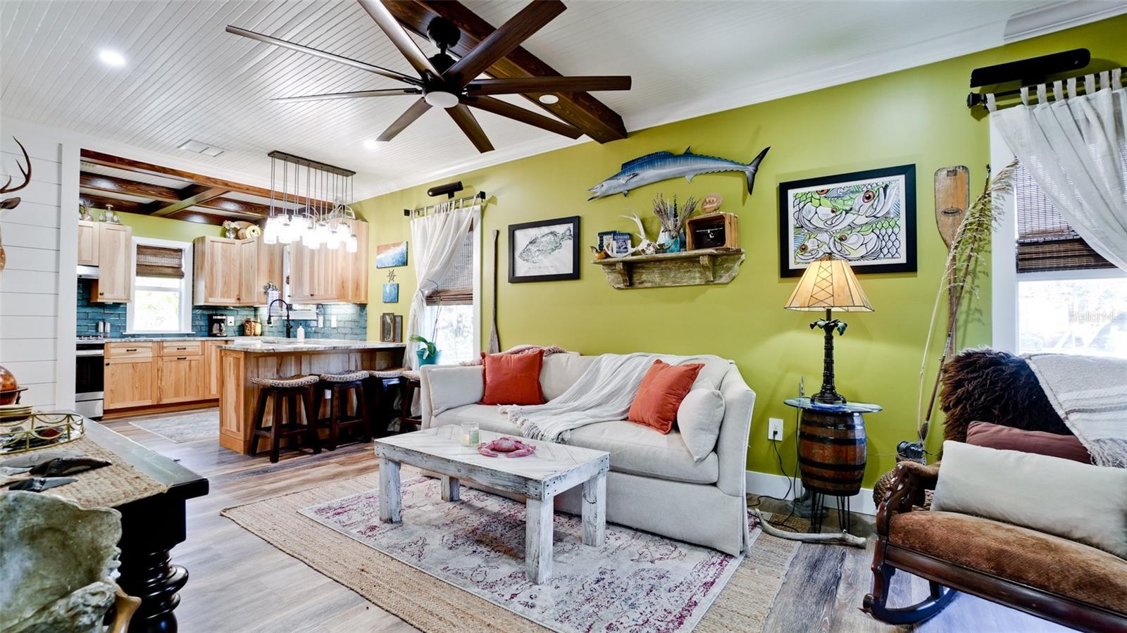 522 37th, Bradenton, FL 34205