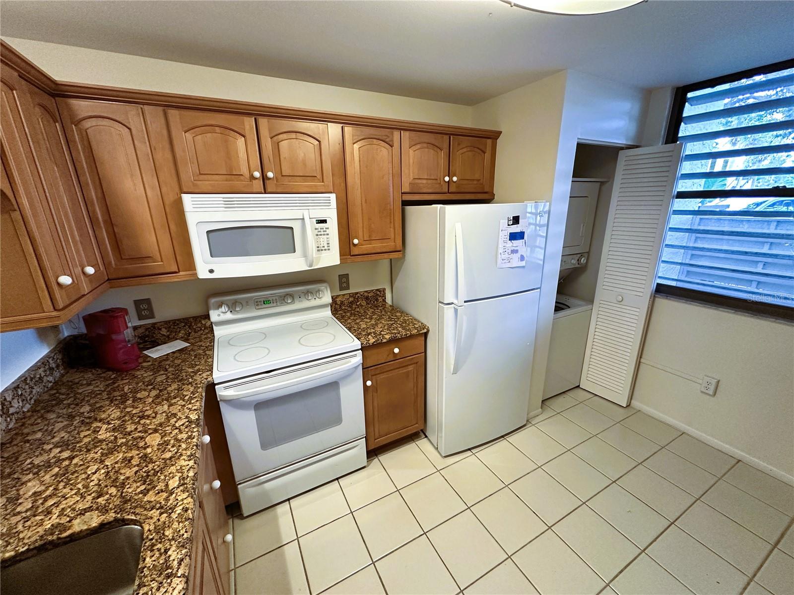 645 Woodlawn, Bradenton, FL 34210