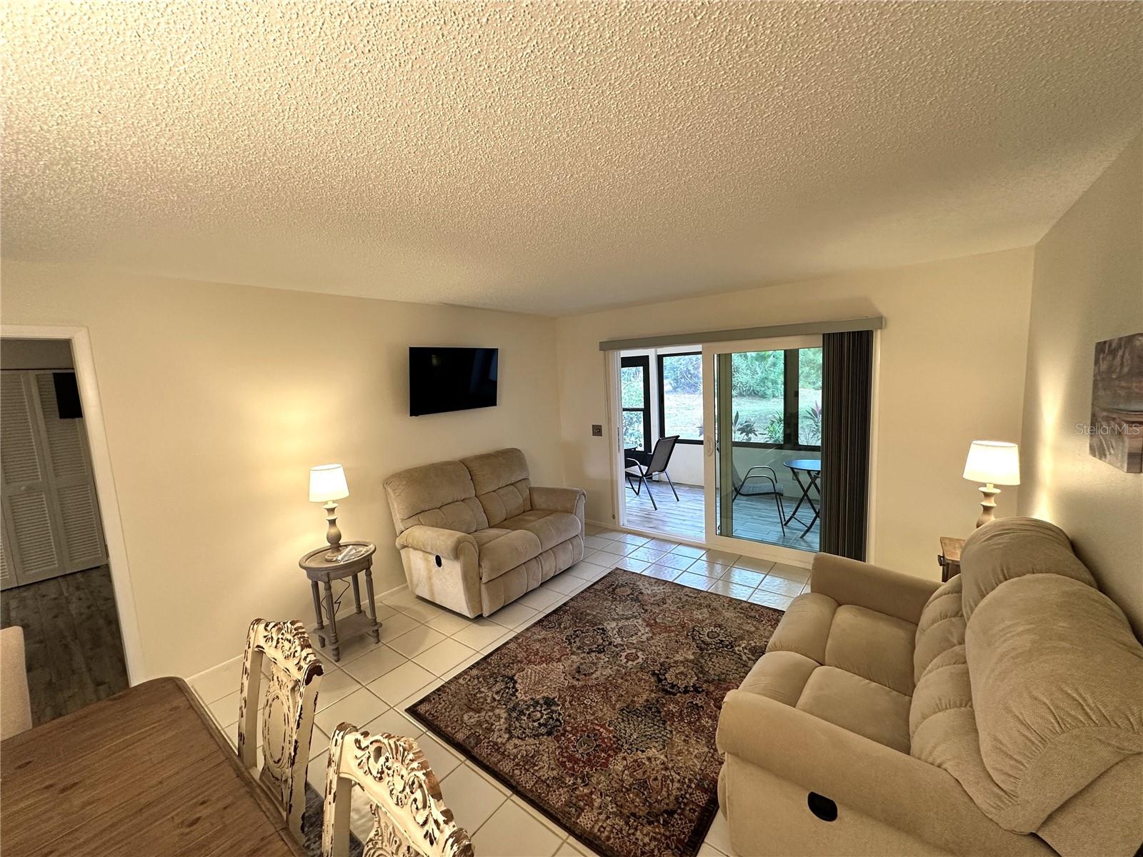 645 Woodlawn, Bradenton, FL 34210