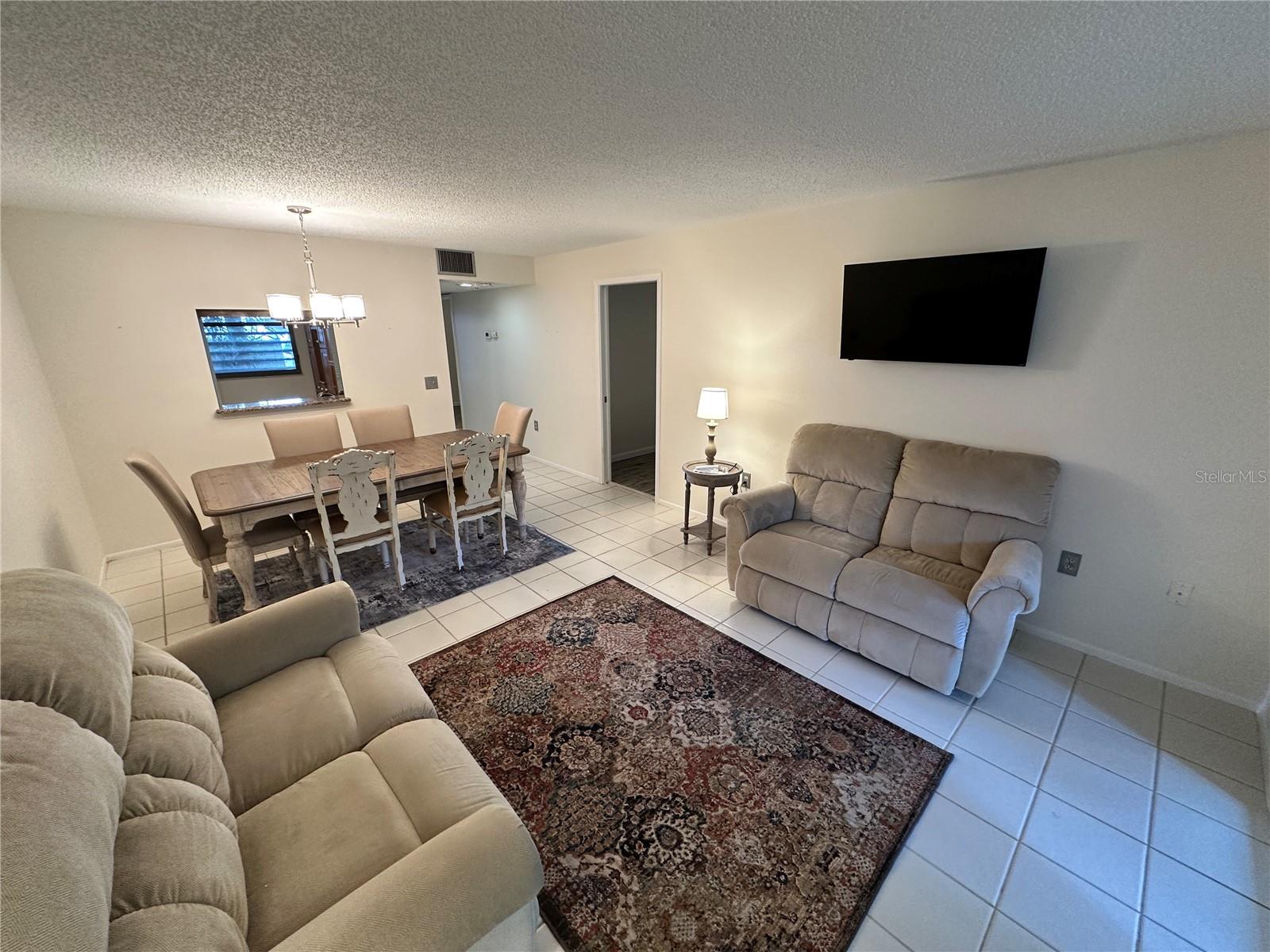 645 Woodlawn, Bradenton, FL 34210