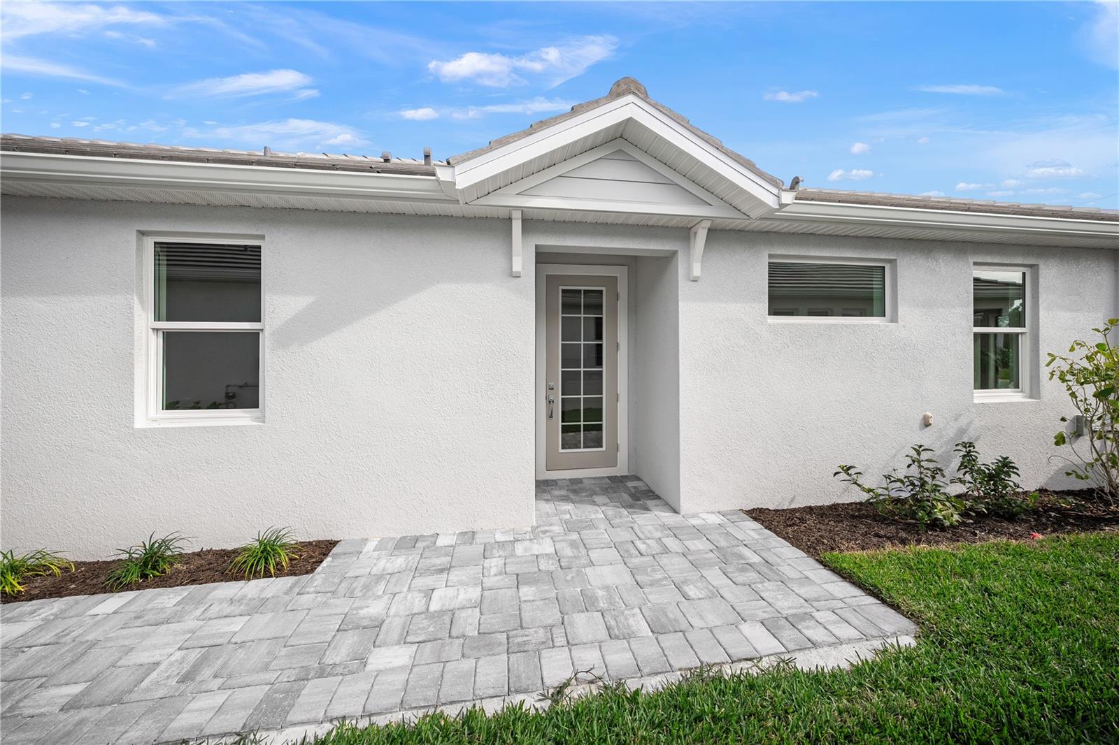 9533 Lunar Dove, Sarasota, FL 34240