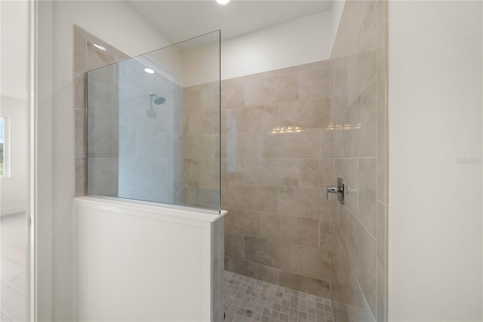 9533 Lunar Dove, Sarasota, FL 34240