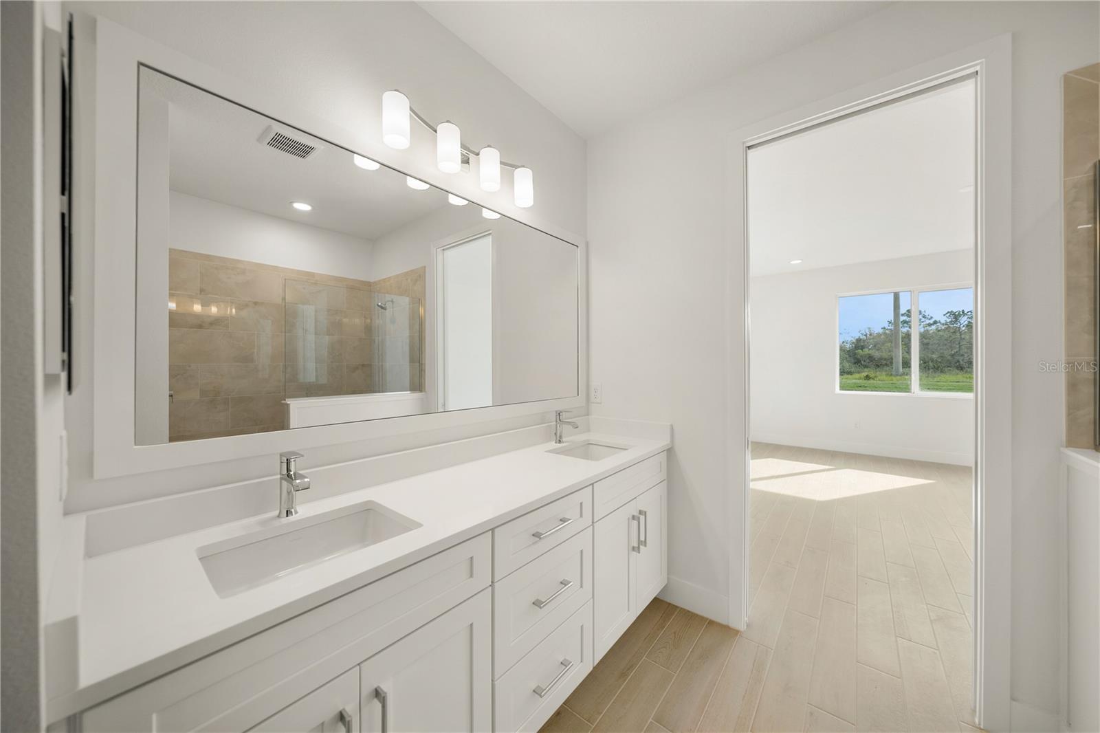 9533 Lunar Dove, Sarasota, FL 34240