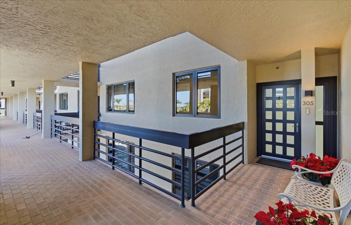 1065 Gulf of Mexico Unit 305, Longboat Key, FL 34228