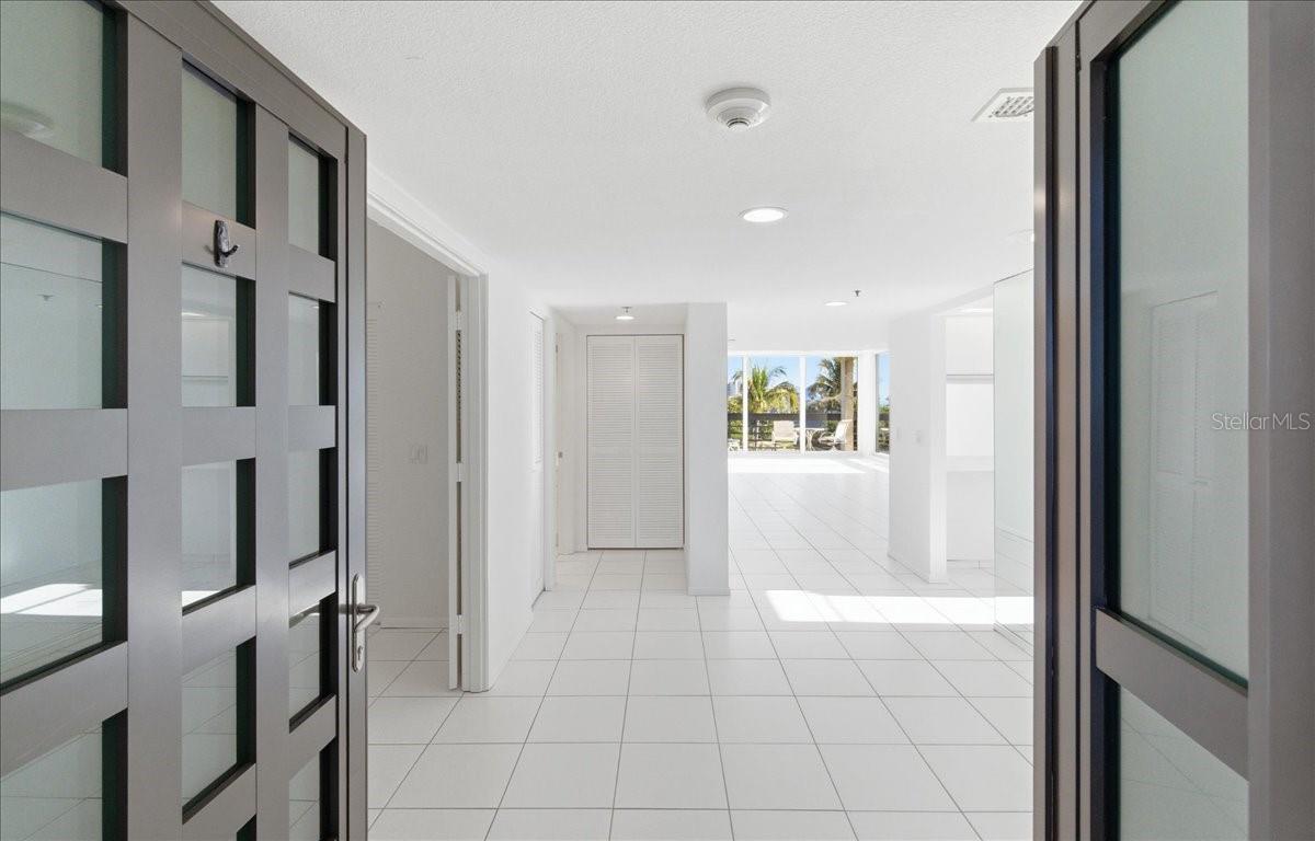 1065 Gulf of Mexico Unit 305, Longboat Key, FL 34228
