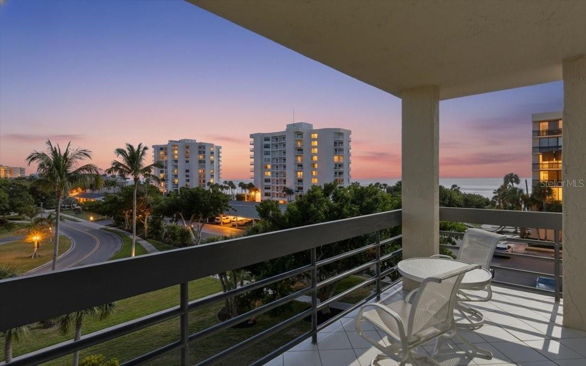 1065 Gulf of Mexico Unit 305, Longboat Key, FL 34228