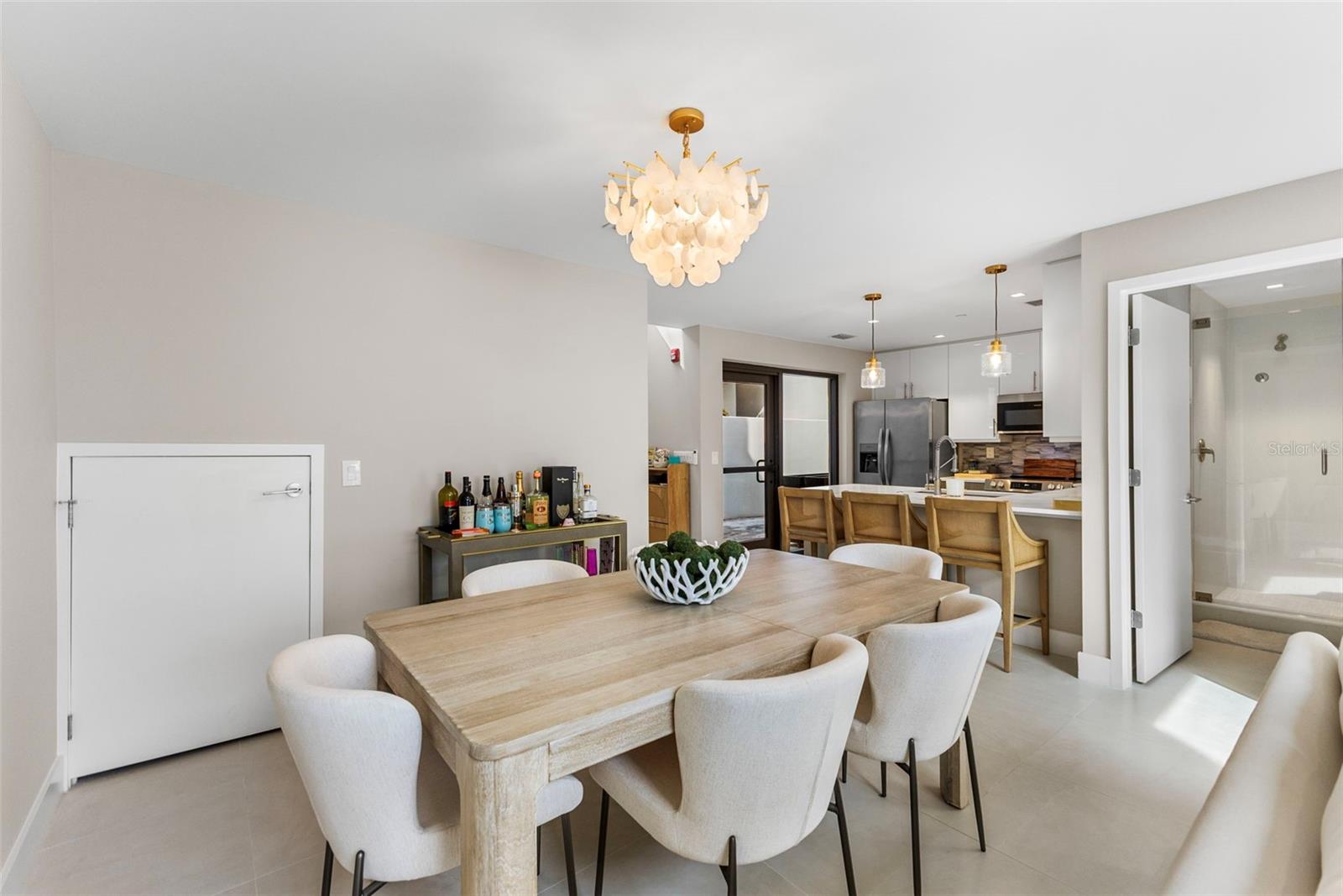 1558 4th St Unit 212, Sarasota, FL 34236