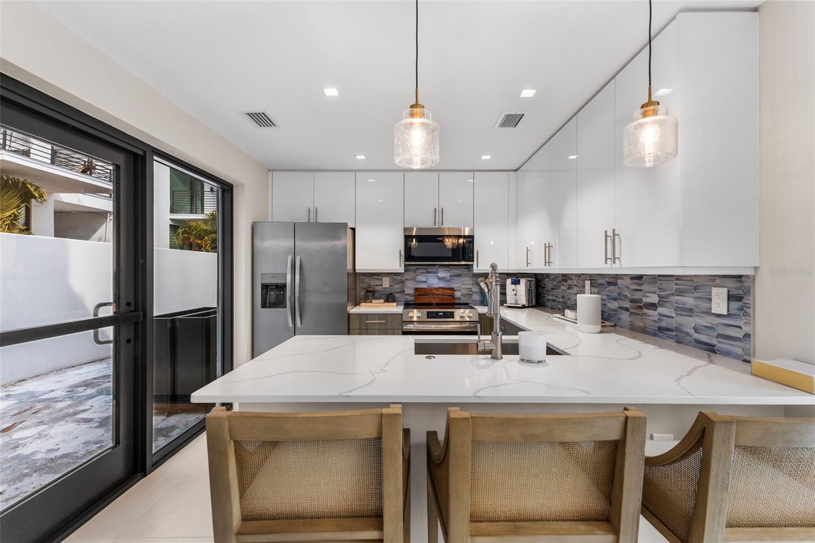 1558 4th St Unit 212, Sarasota, FL 34236
