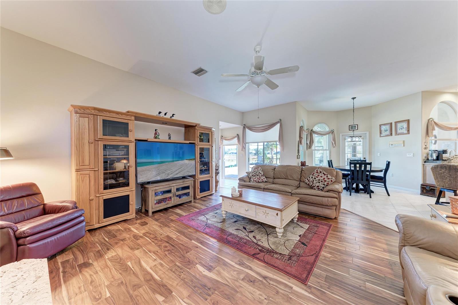8383 Cypress Hollow, Sarasota, FL 34238