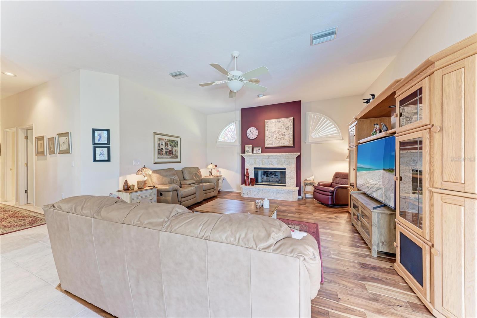 8383 Cypress Hollow, Sarasota, FL 34238