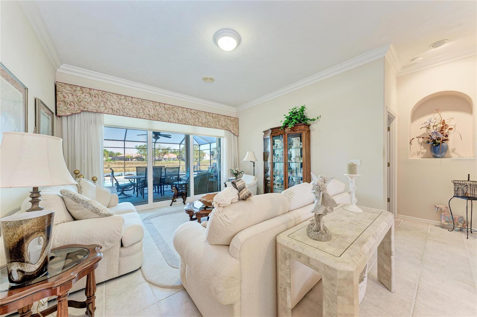 8383 Cypress Hollow, Sarasota, FL 34238