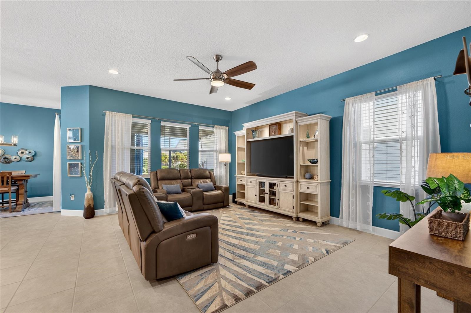707 Winterside, Apollo Beach, FL 33572