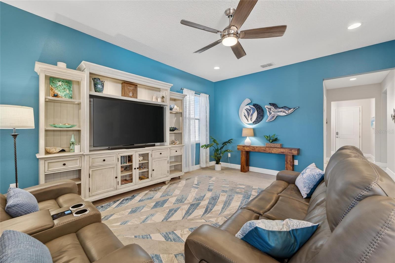 707 Winterside, Apollo Beach, FL 33572