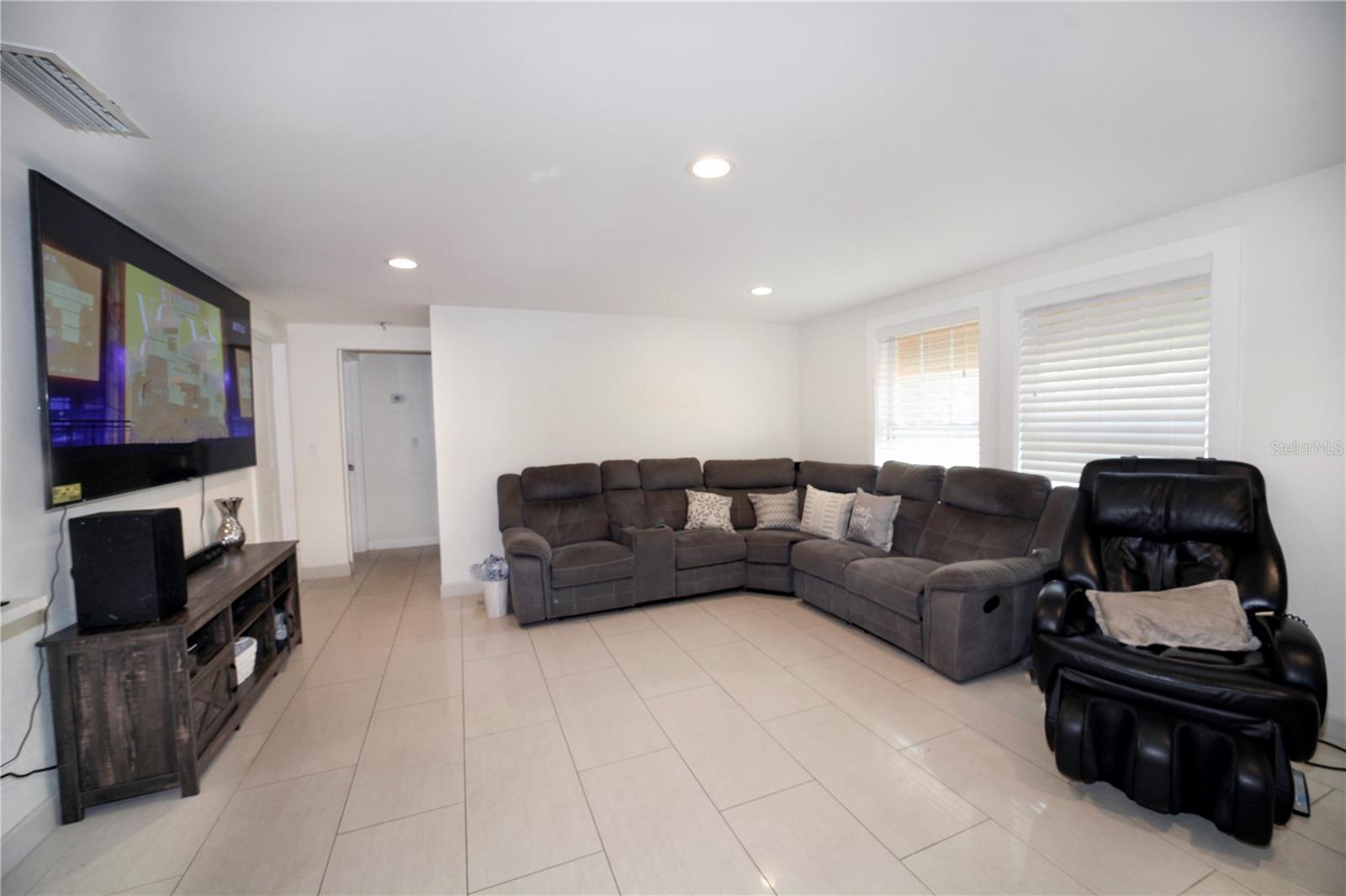 2653 22nd, Sarasota, FL 34234
