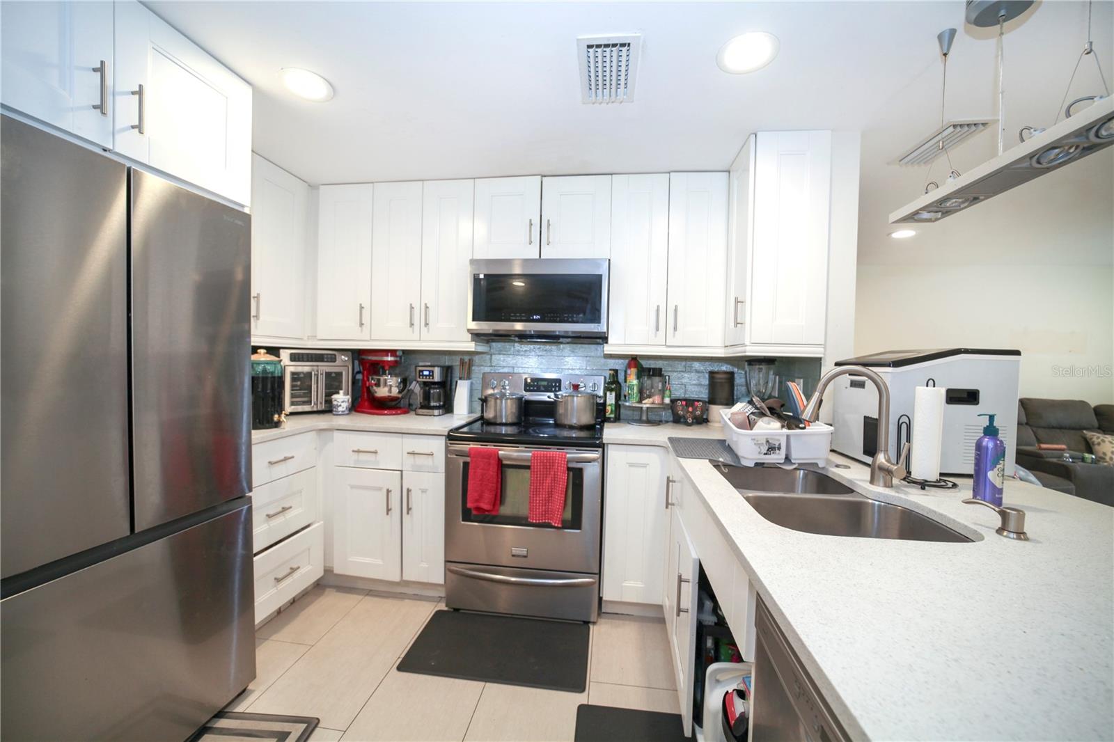2653 22nd, Sarasota, FL 34234