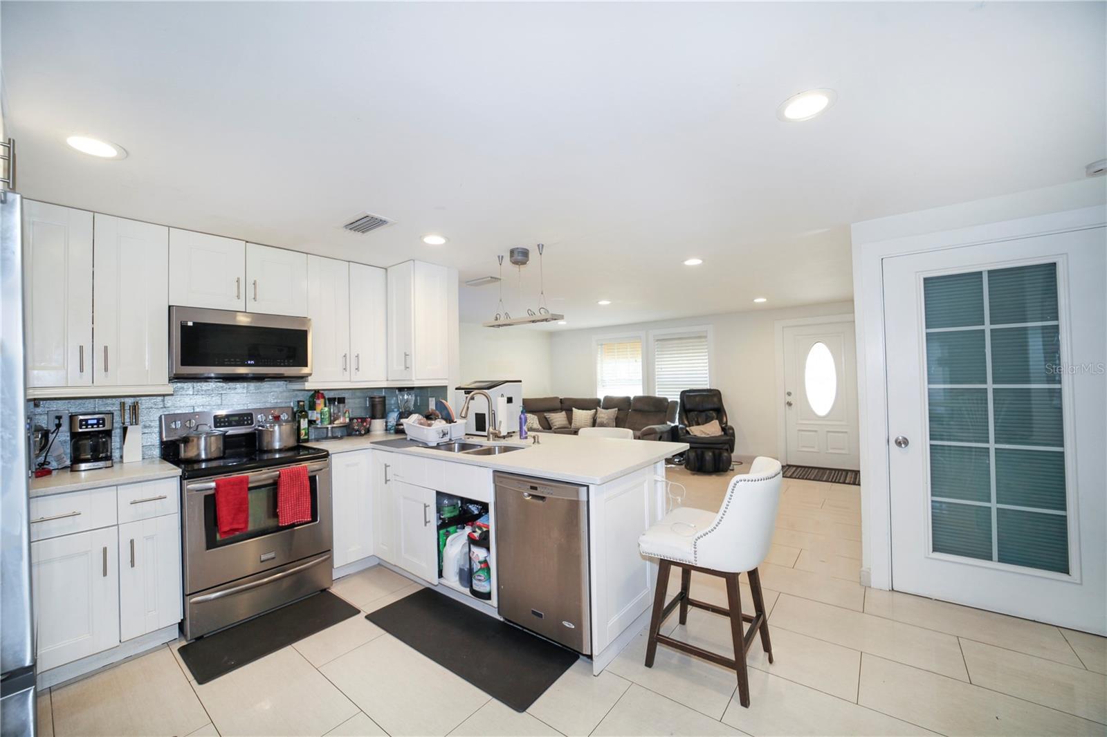 2653 22nd, Sarasota, FL 34234