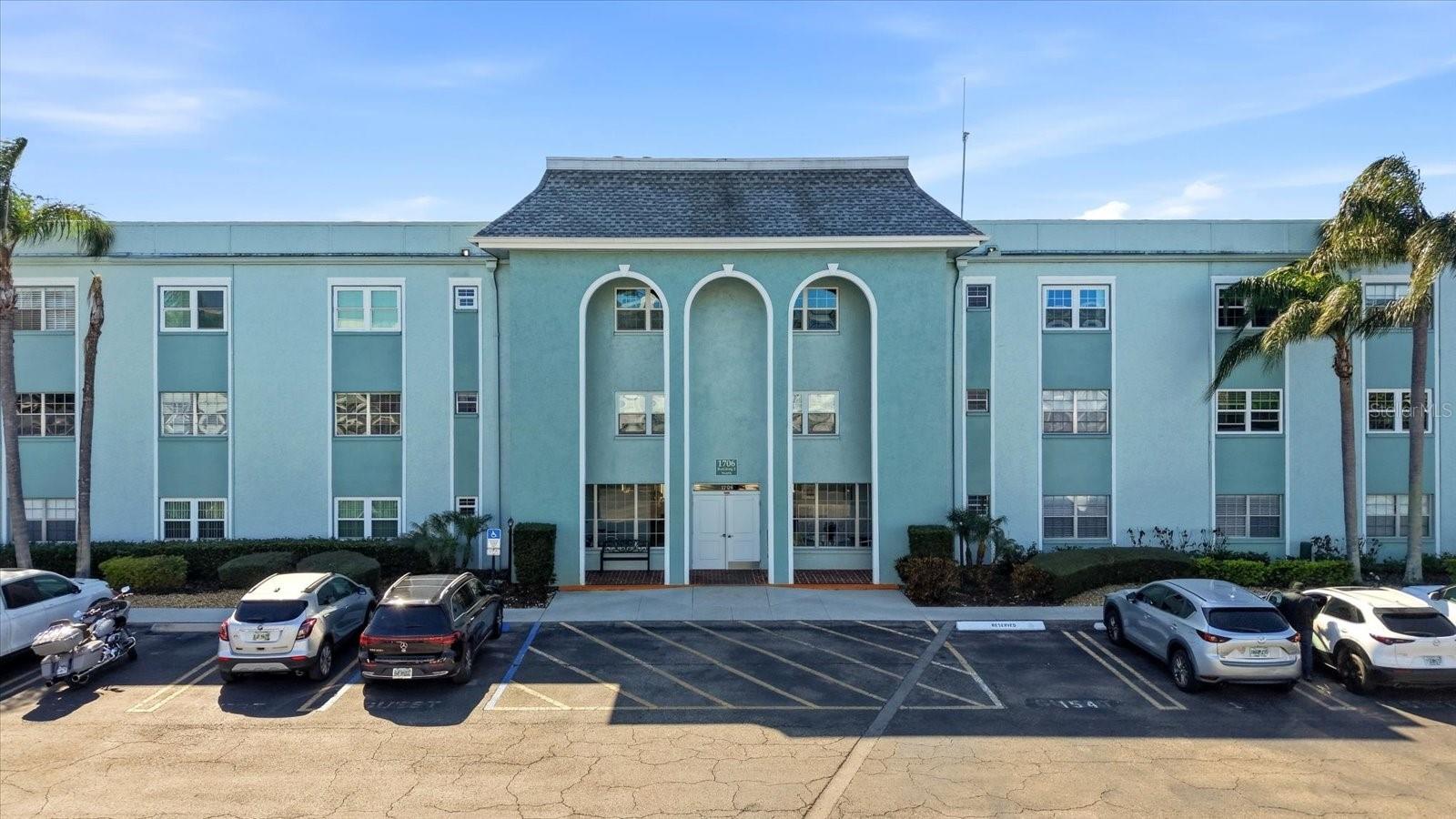 1706 Belleair Forest Unit 128, Belleair, FL 33756