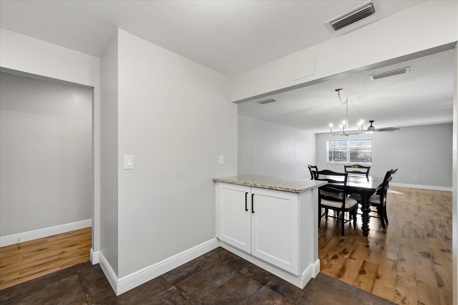 1706 Belleair Forest Unit 128, Belleair, FL 33756