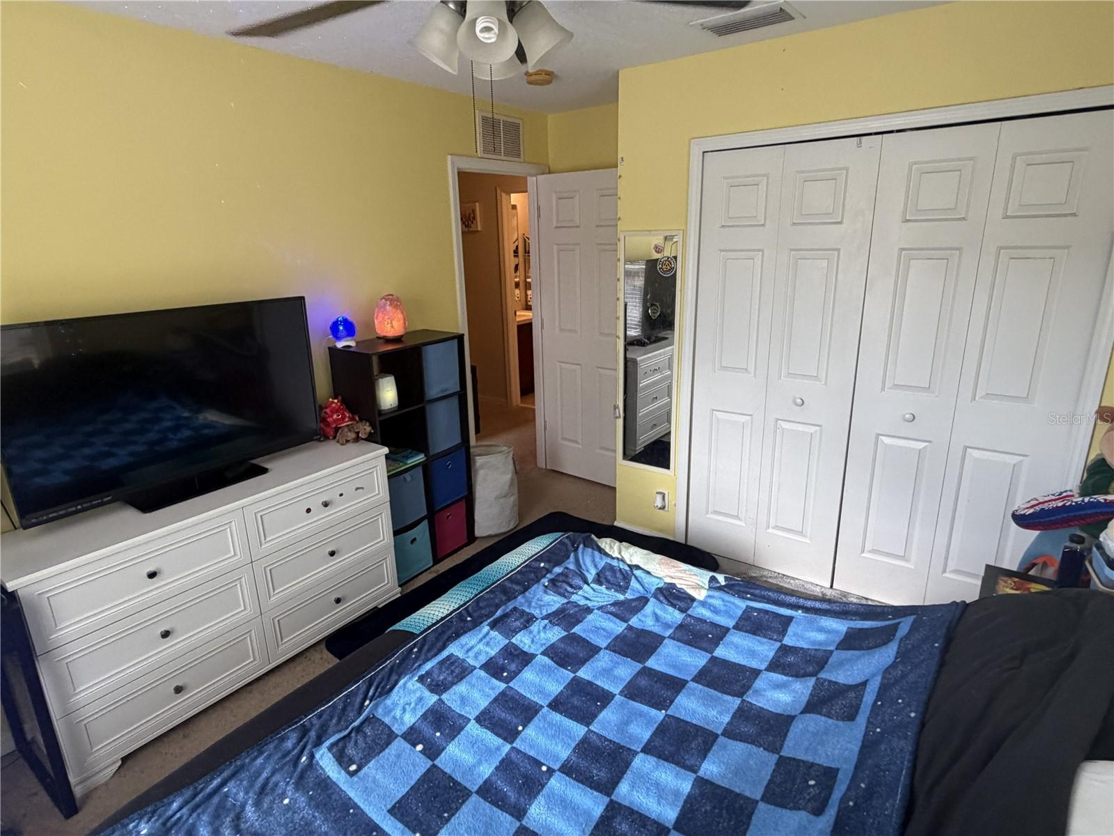 3858 Island, St Petersburg, FL 33705