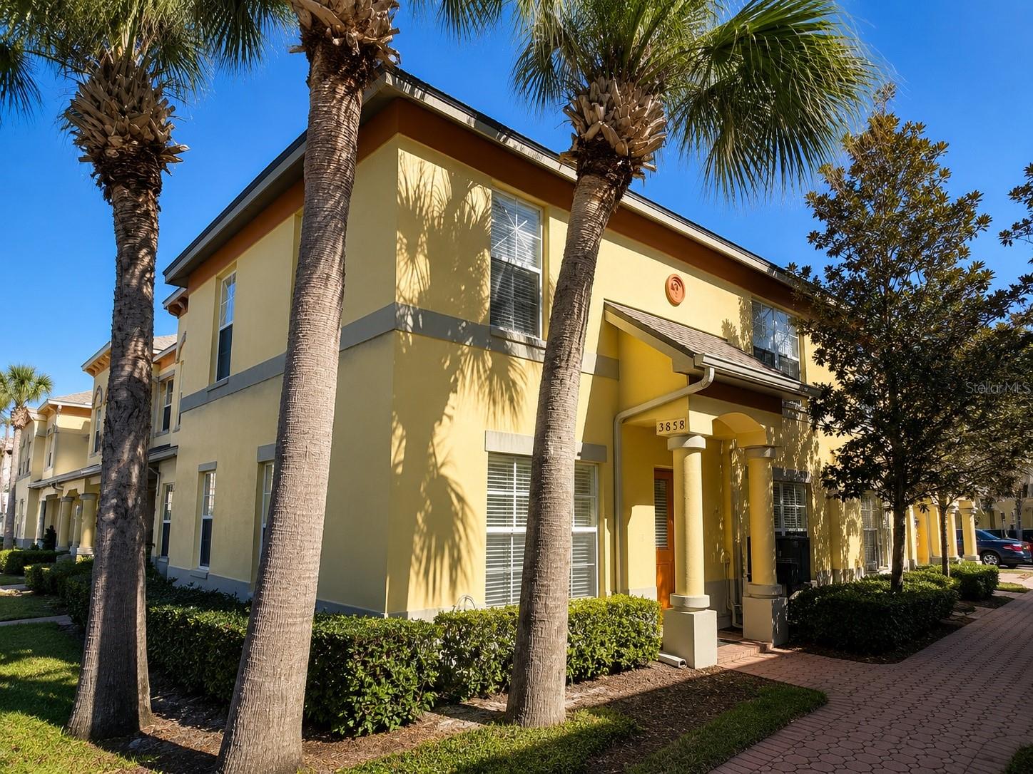 3858 Island, St Petersburg, FL 33705